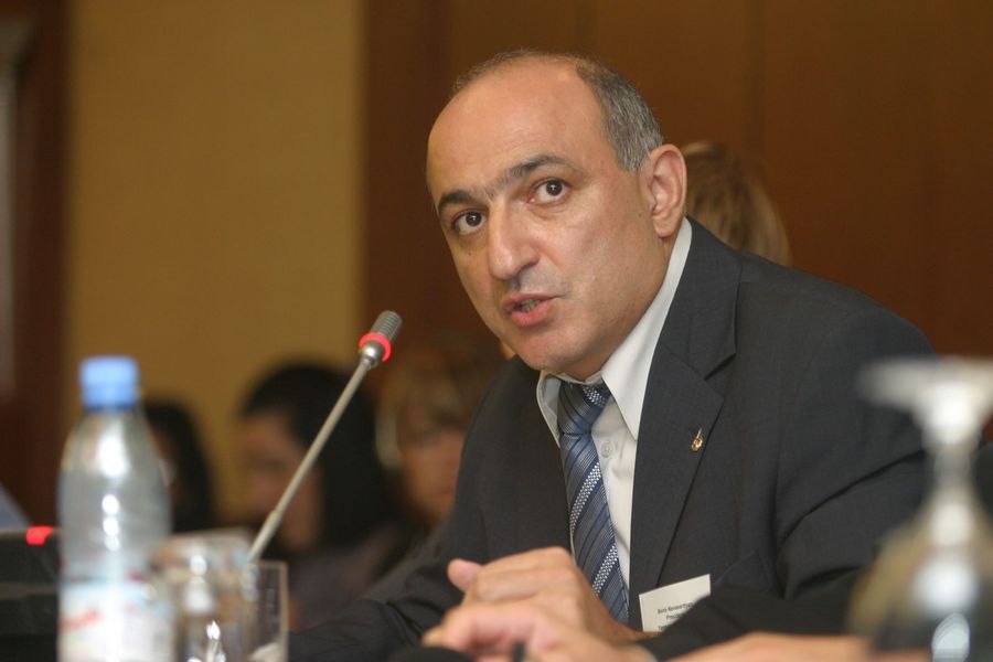 Председатель Ереванского Пресс-клуб Борис Навасардян Председатель Ереванского Пресс-клуб Борис Навасардян