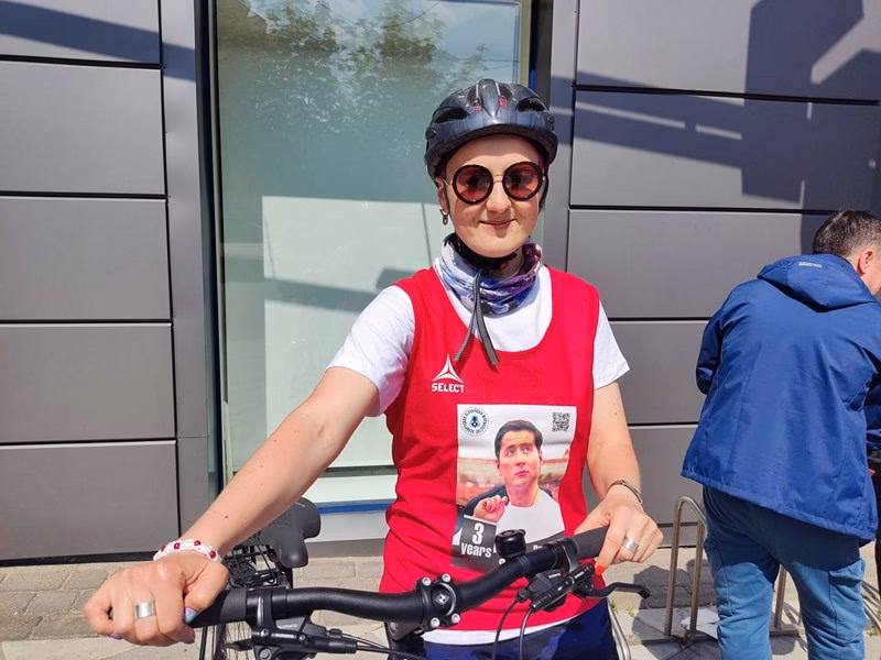 “Riding for our people”: Solidarity bike ride for imprisoned journalists held in Vilnius