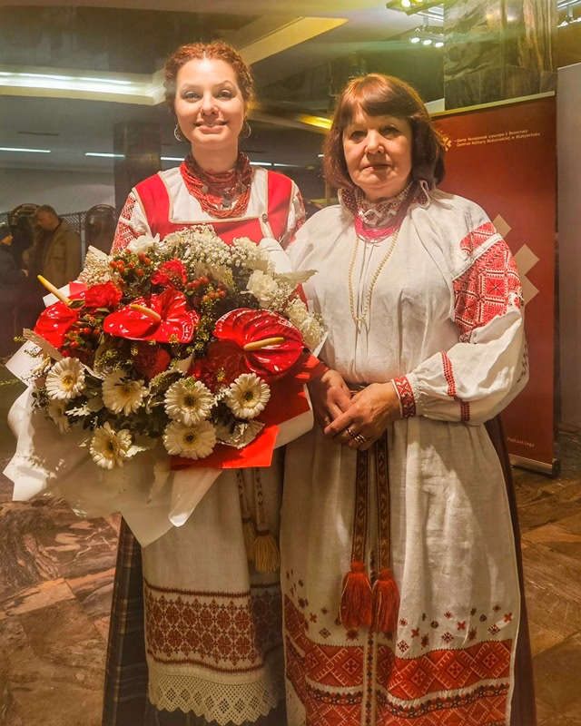 Katsiaryna Vadanosava with her mother